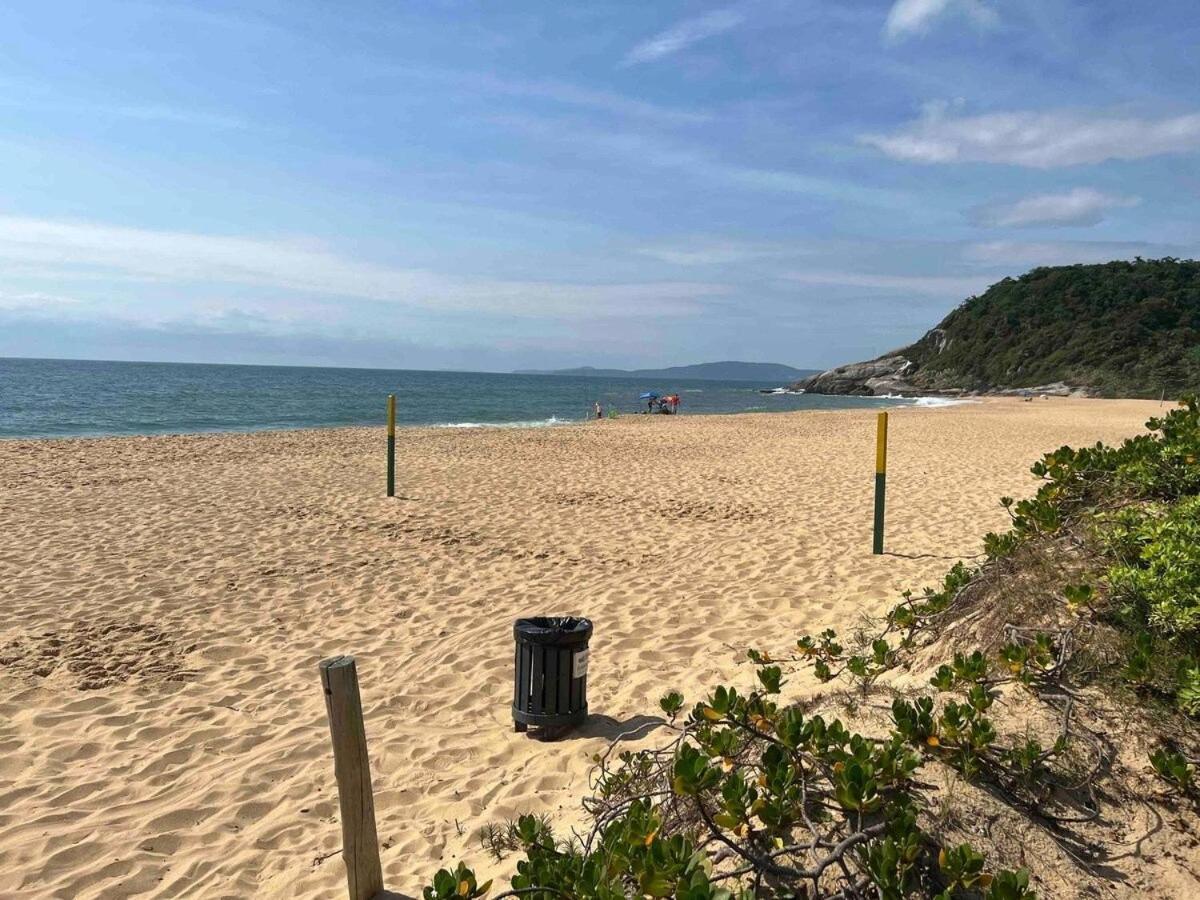 Casa pé na areia em praia paradisíaca Balneário Camboriú Exterior foto